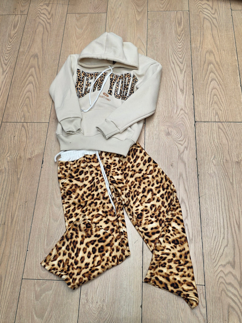 Conjunto New York animal print de niña